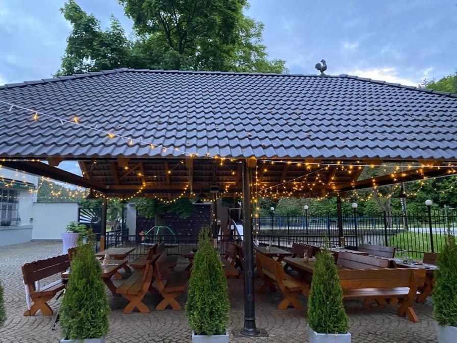 Penzion A Restaurace Belecky Mlyn Pteni المظهر الخارجي الصورة
